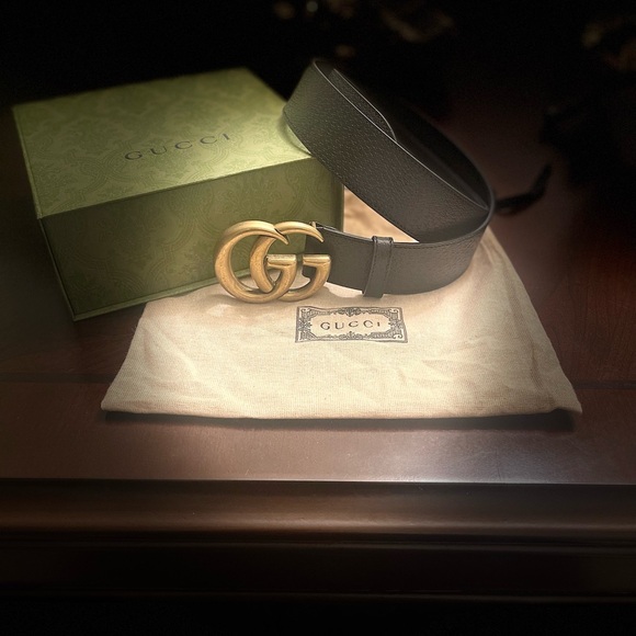 Gucci - Black Pebbled Leather Belt with Gold Hardware - Picture 1 of 7